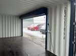 20-Fuß-Container mit Rolladen und Eingangstür RAL 7016 – Bild 8