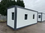 Standard-Bürocontainer mit 3 Fenstern